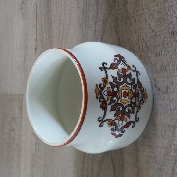 Lot of Vintage Johnson Brothers Ironstone tea setting. - Picture 6 of 6